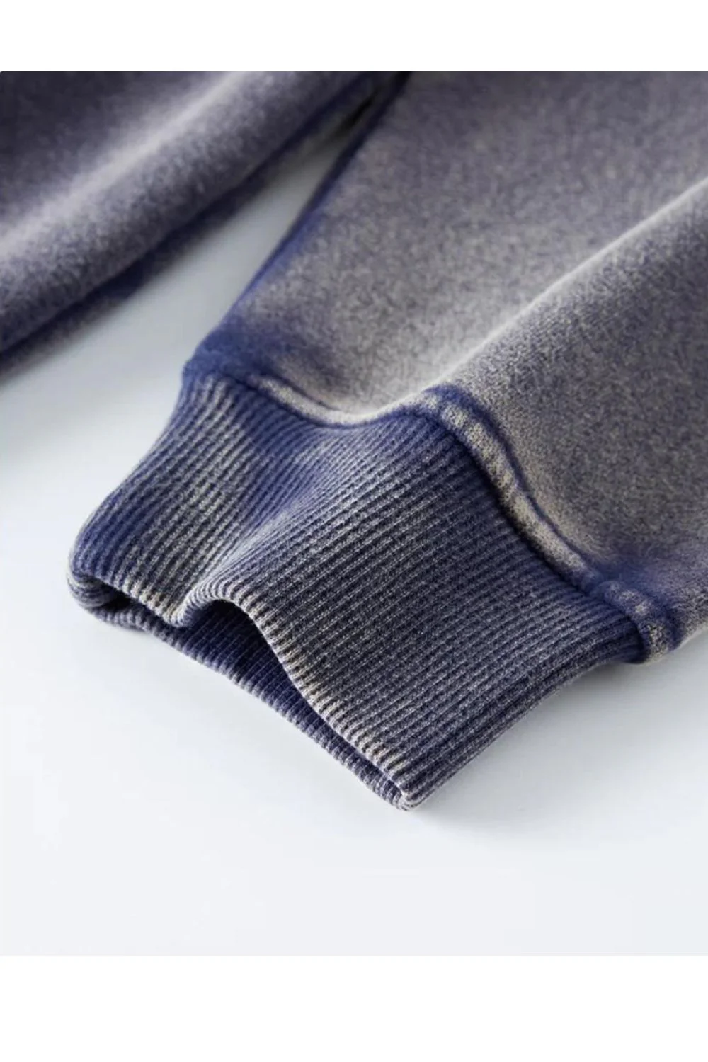 Graphic Heavyweight Zipped Hoodie - Image 12