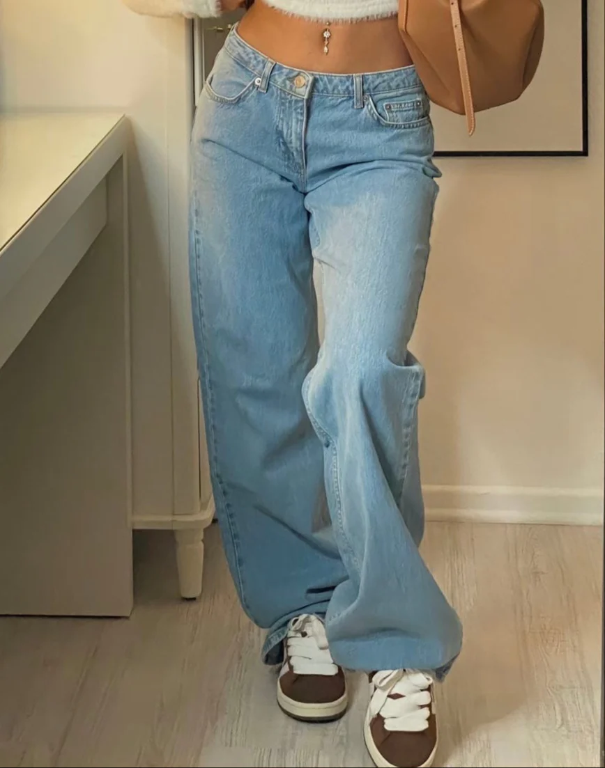 MIA Low-Rise Jeans - Image 25