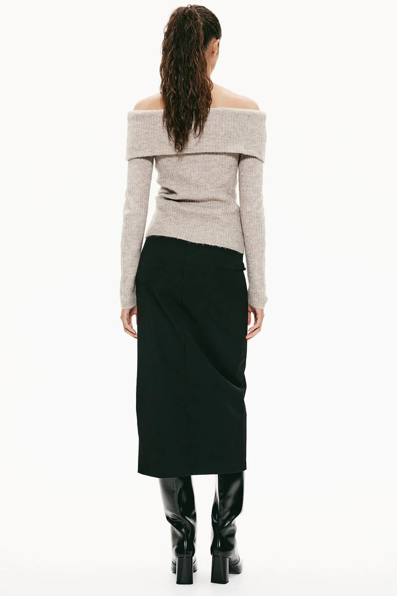 Off-the shoulder sweater - Image 12