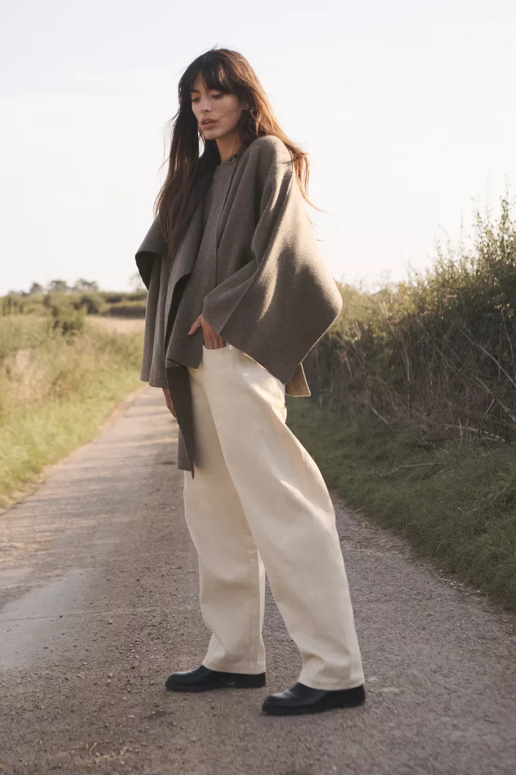 Short Cape Coat - Image 3