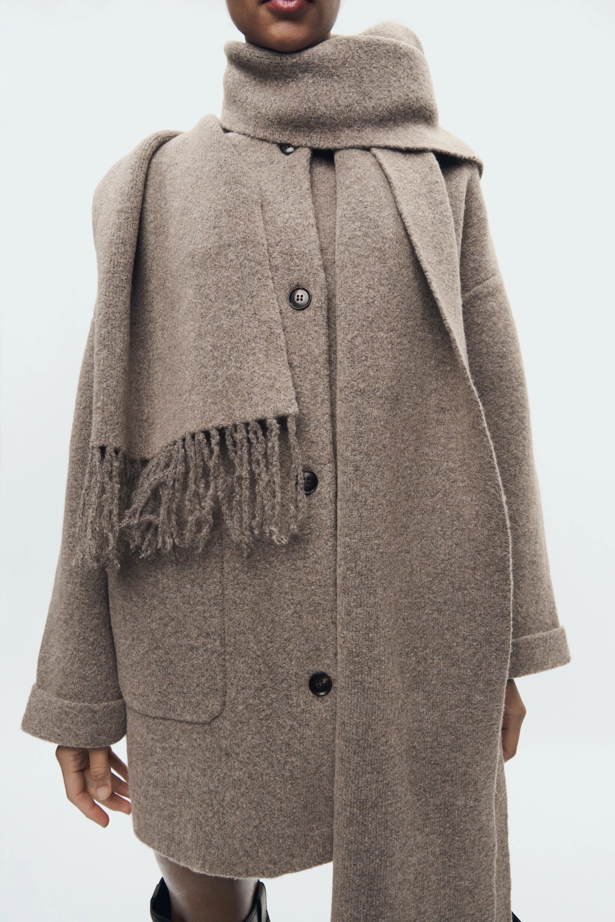 SHORT KNIT COAT WITH SCARF - Image 3