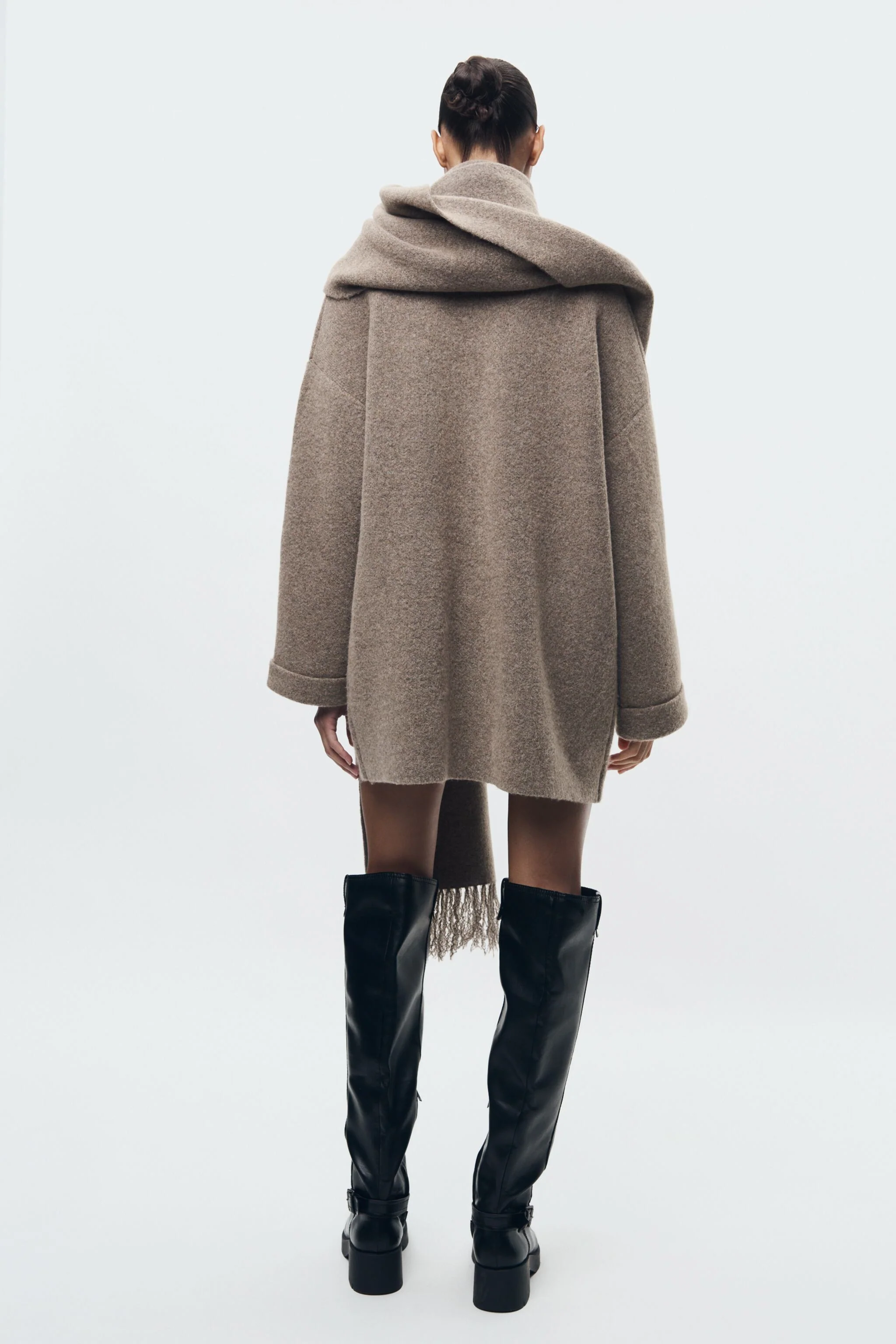 SHORT KNIT COAT WITH SCARF - Image 4